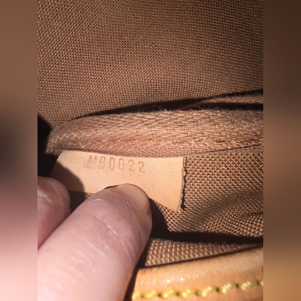 EUC 💯 Authentic Louis Vuitton Saumur 30💓 - Picture 14 of 16